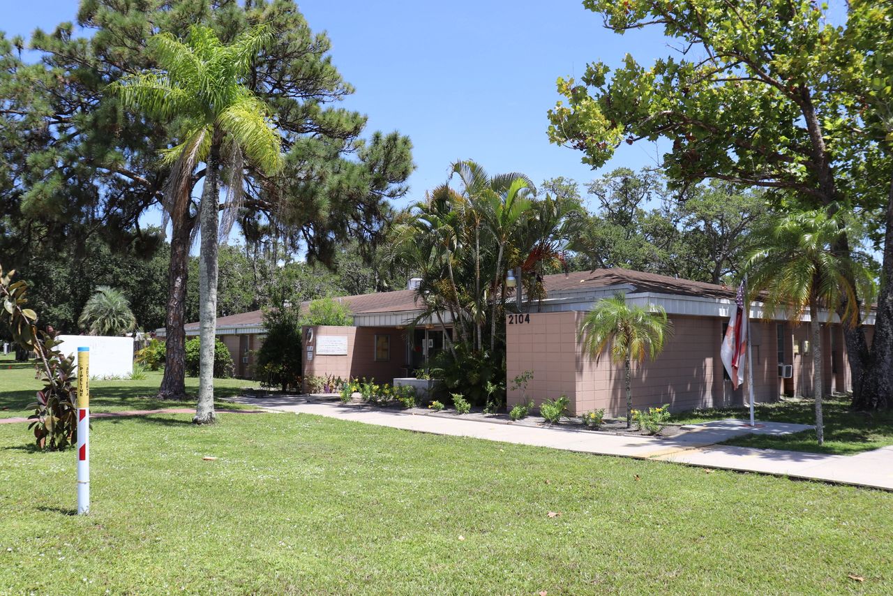 Bradenton Bridge is a Community Release Center for Women